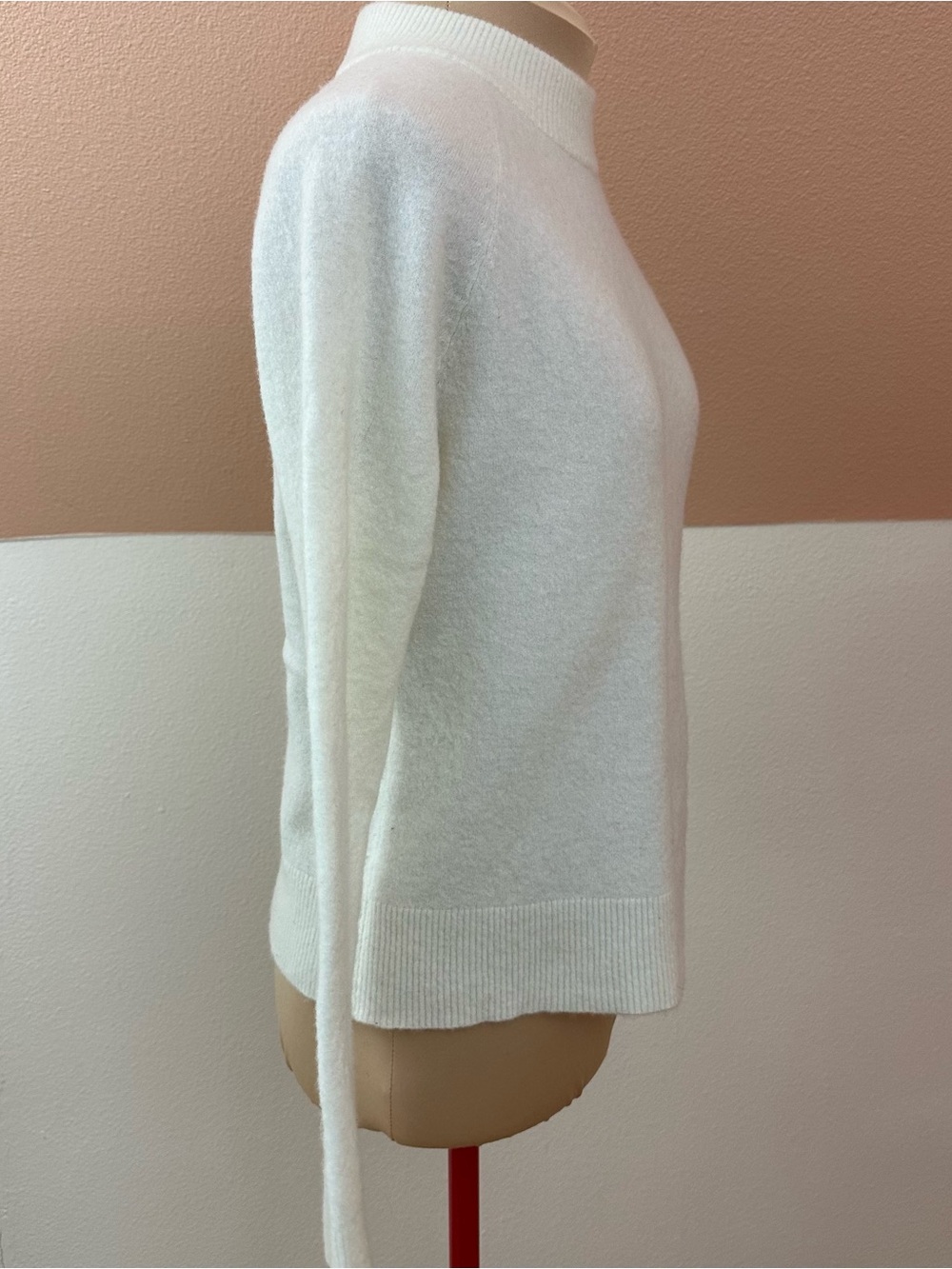 Athleta Hawthorn Crew Sweater Womens XXS Merino Wool Blend Color Dove Fuzzy - Picture 6 of 15